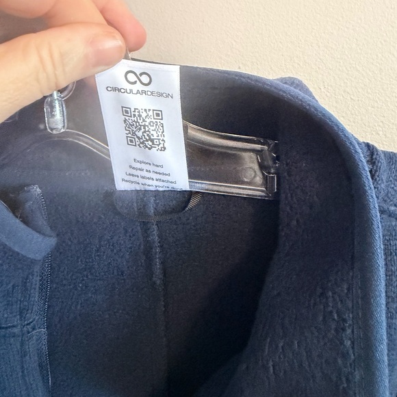 The North Face "Circular Design" Yumiori Fleece Jacket - Men's Small - Navy - Picture 4 of 7